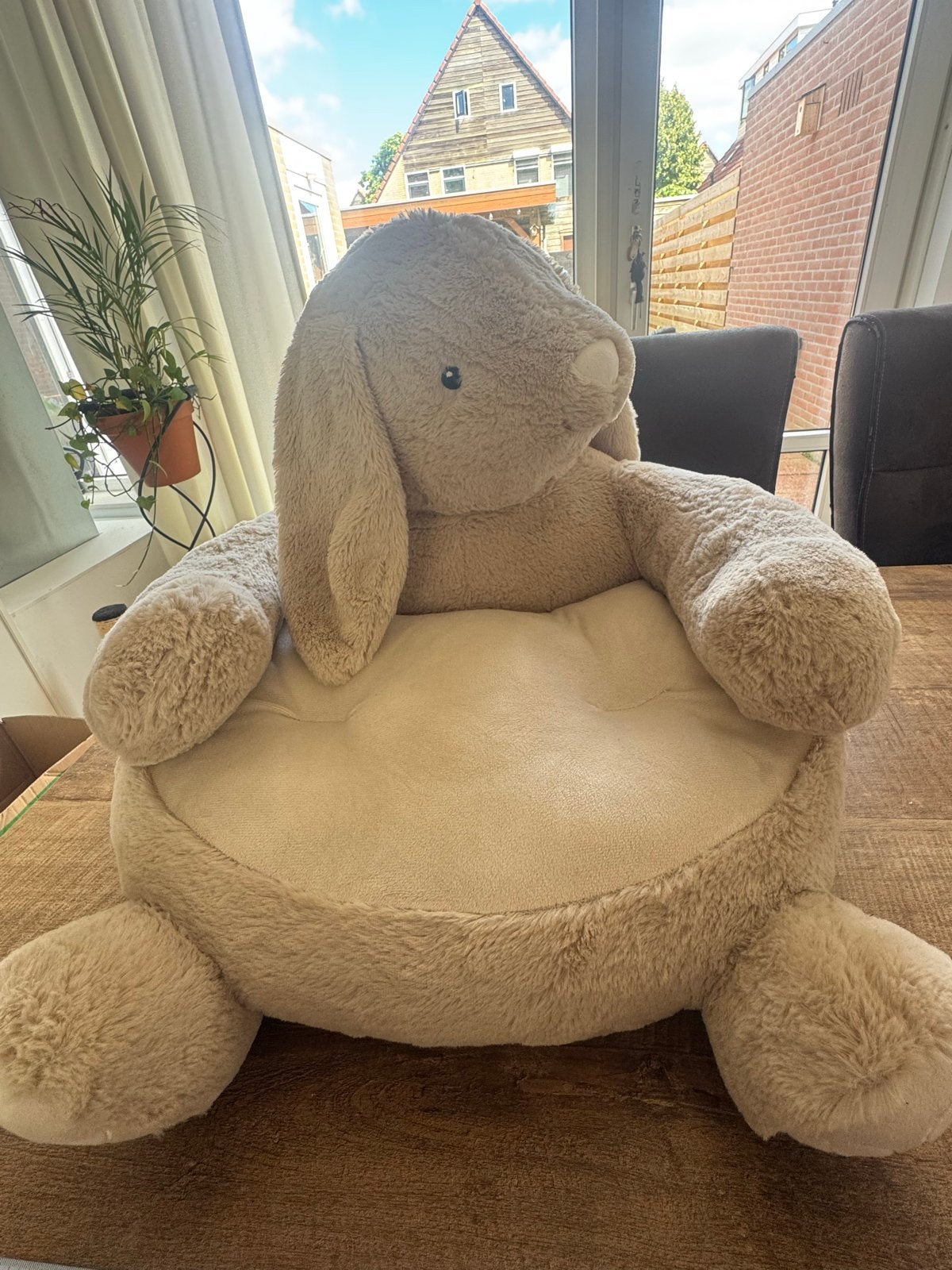 Grote zachte konijnen knuffelstoel - 50x45 cm, Dieren en Toebehoren, Ophalen of Verzenden, Nieuw, Pluche