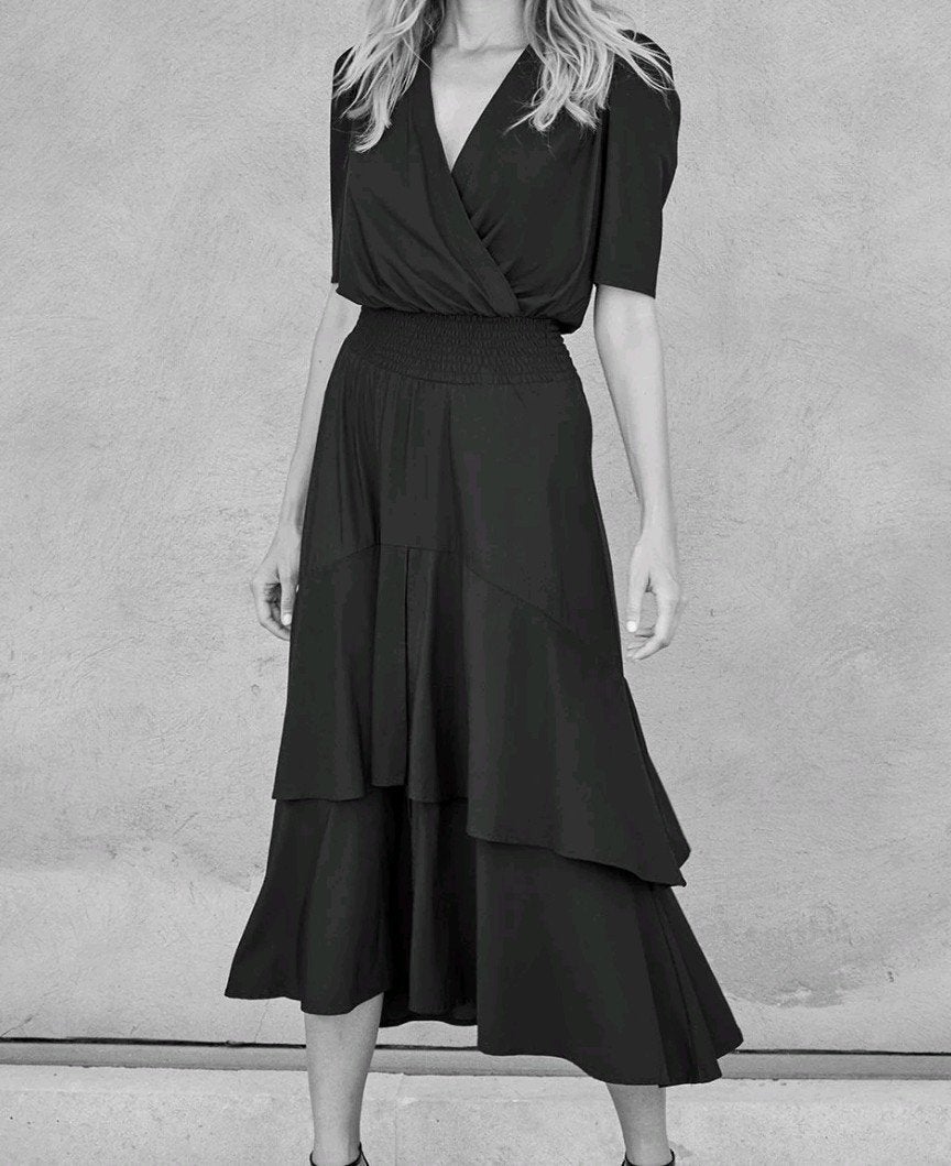 Zwierige marine blauwe jurk Lea ladress mt m l, Kleding | Dames, Maat 38/40 (M), Zo goed als nieuw, LaDress, Onder de knie