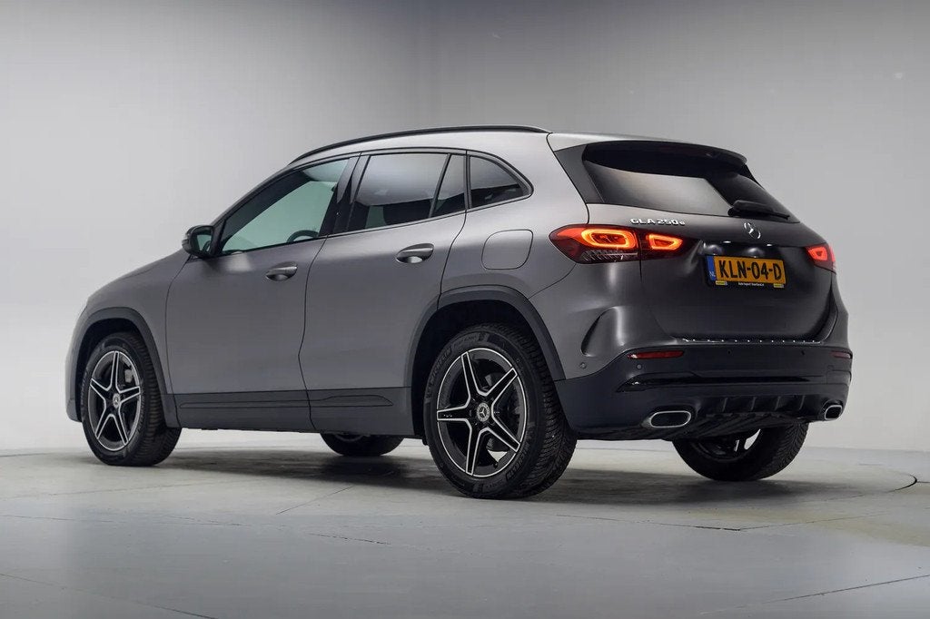 Mercedes-Benz GLA 250e AMG Line Night [ LED Navi Camera Sfee, Automaat, Automatische klimaatregeling, 218 pk, Bedrijf