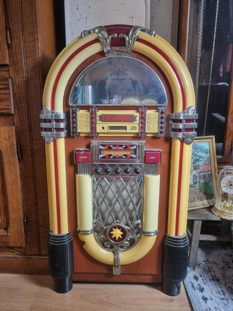 Retro Jukebox met CD-speler en Radio, Ophalen, Gebruikt, 1970 tot heden, Overige merken