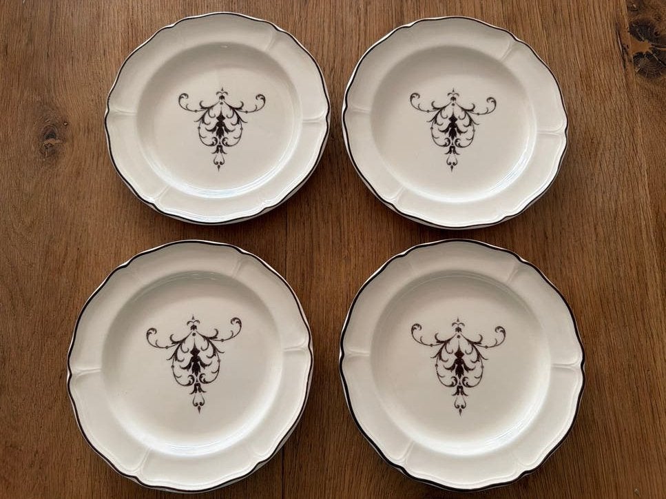4 Wedgwood Queen's Filigree borden, Huis en Inrichting, Keuken | Servies, Gebruikt, Ophalen of Verzenden, Bord(en), Wedgwood