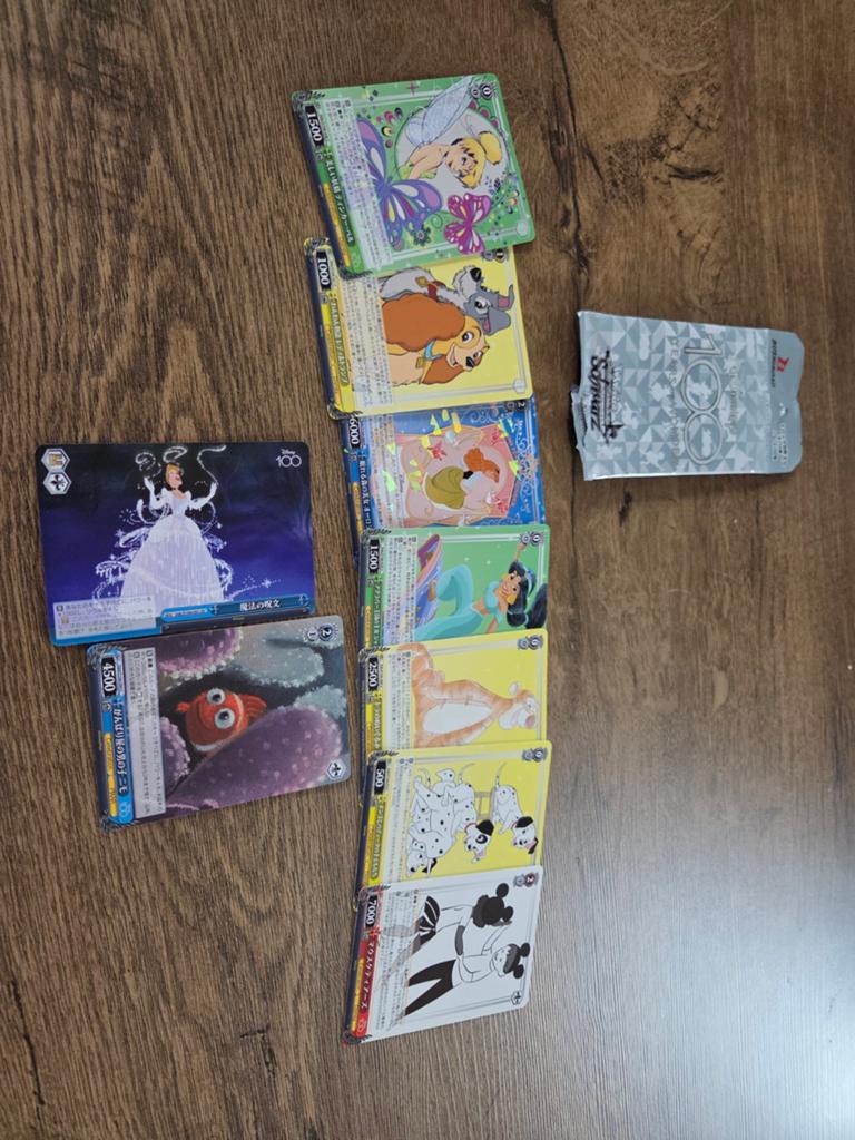 Japanse Disney 100 Jaar Kaarten - Weiss Schwarz, Hobby en Vrije tijd, Verzamelkaartspellen | Overige, Ophalen of Verzenden, Zo goed als nieuw