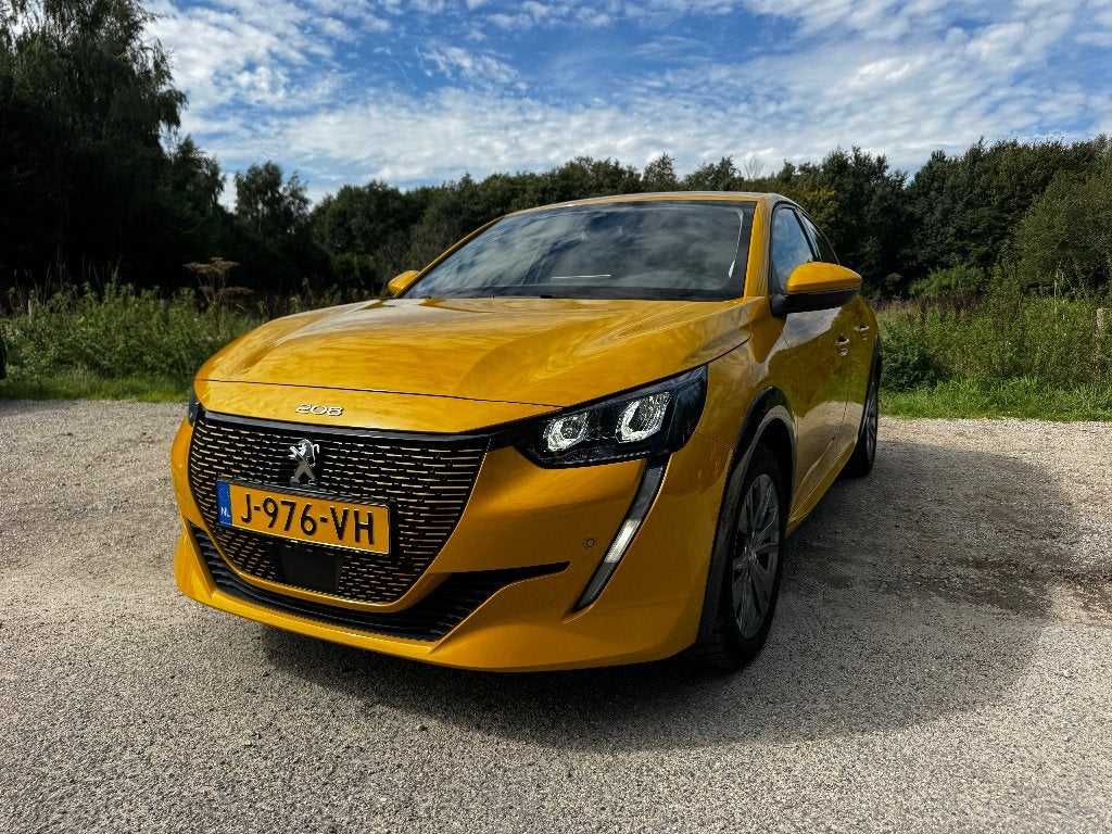Peugeot e-208 EV Allure Pack 50 kWh - Camera|Apple Carplay, Auto's, Dealer onderhouden, Stof, Elektrisch, Particulier