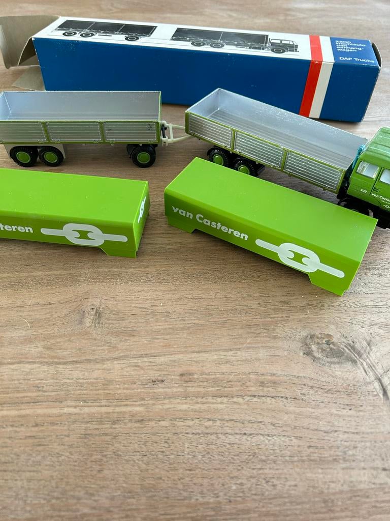3 DAF Trucks op schaal, jaren '70/'80, nieuw in verpakking, Ophalen, Zo goed als nieuw
