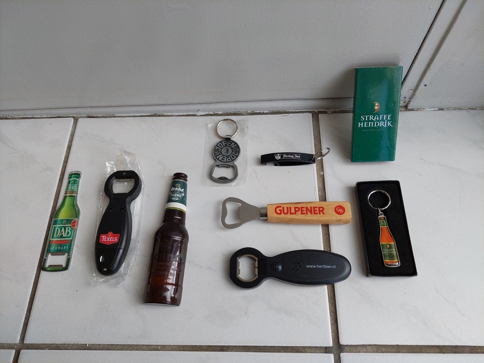 Collectie van 8 nieuwe bierflesopeners van diverse biermerke, Ophalen of Verzenden, Nieuw, Flesopener, Hertog Jan