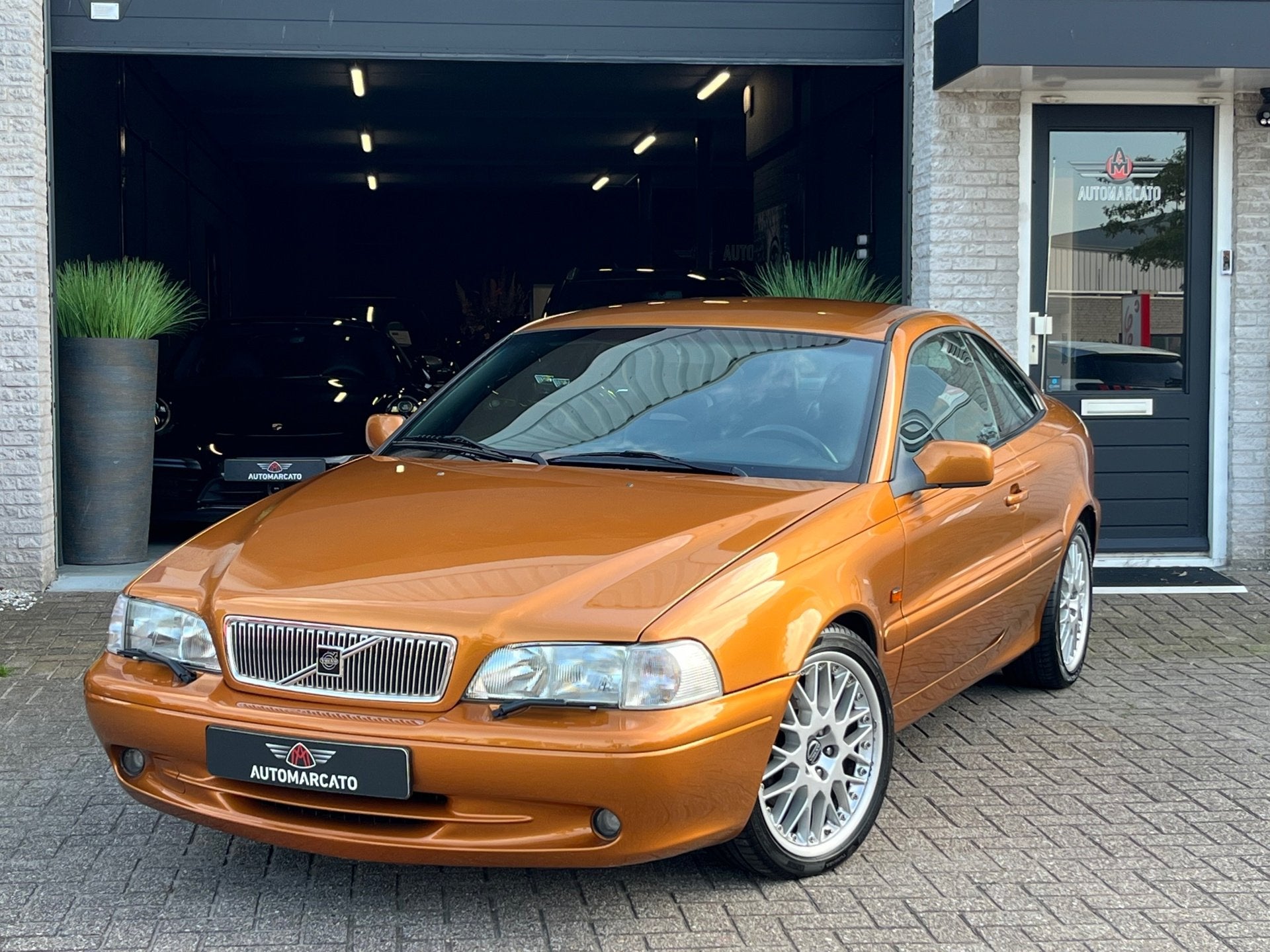 Volvo C70 Coupé 2.3 T-5 Tourer Automaat | 241 PK | Saffron, Auto's, C70, Gebruikt, Overige kleuren, 4 stoelen