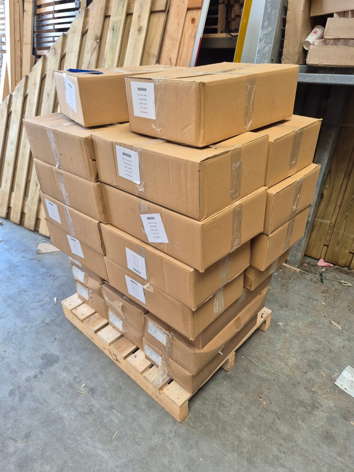 pallet vol plastic zakken 26 dozen, Ophalen, Doos, 100 cm of meer, Minder dan 40 cm