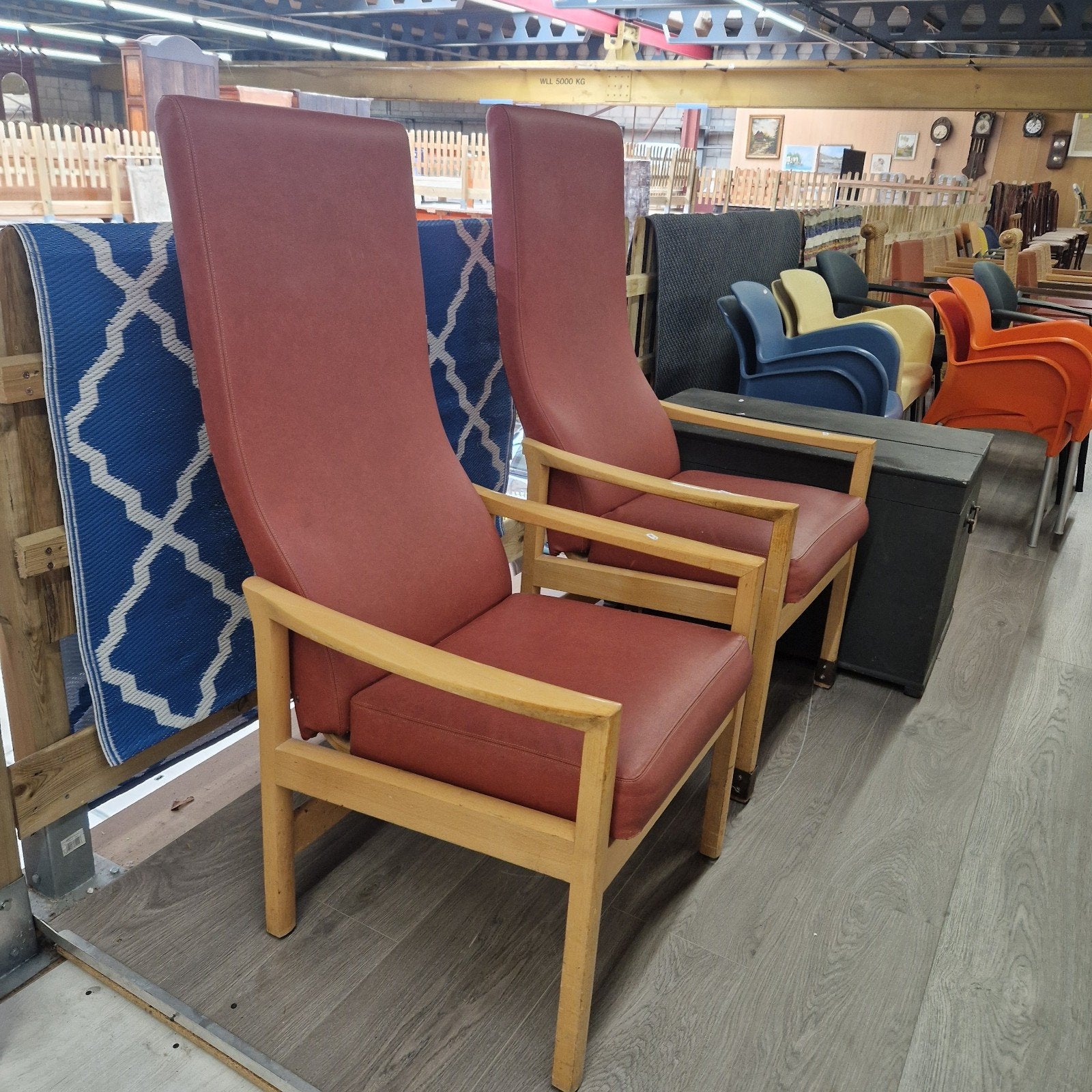 Verstelbare Stoelen met Rode Bekleding, Ophalen, Gebruikt, Twee, Klassiek