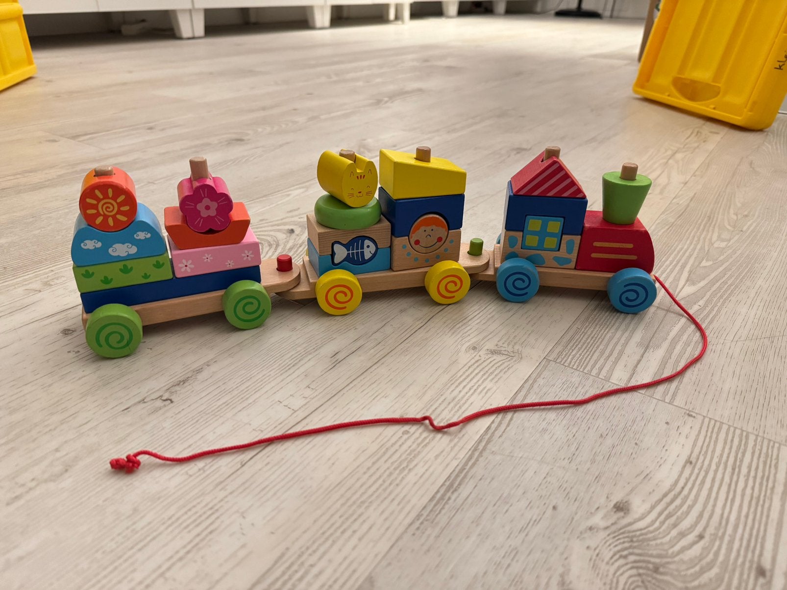 Trein van hout met trekkoord, Kinderen en Baby's, Speelgoed | Houten speelgoed, Ophalen of Verzenden, Zo goed als nieuw