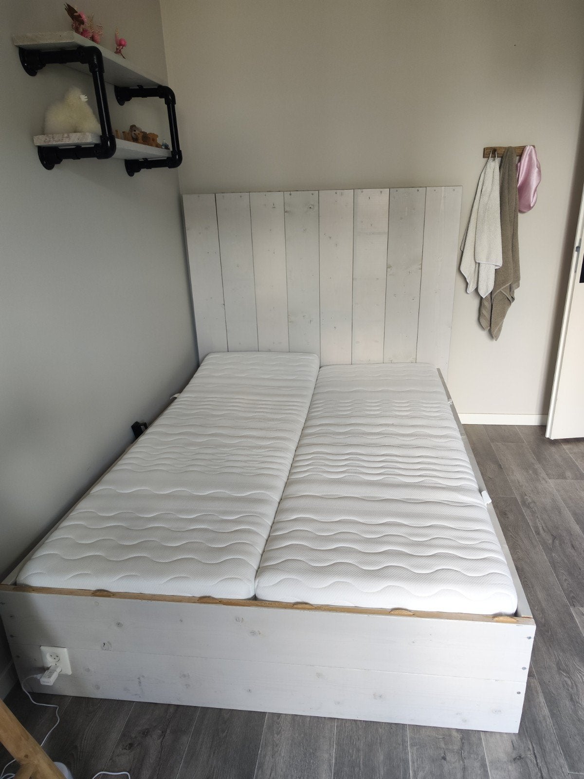 Verstelbare lattenbodems(evt. incl. matrassen) direct weg!, Huis en Inrichting, Slaapkamer | Bedden, Gebruikt, Tweepersoons, 140 cm