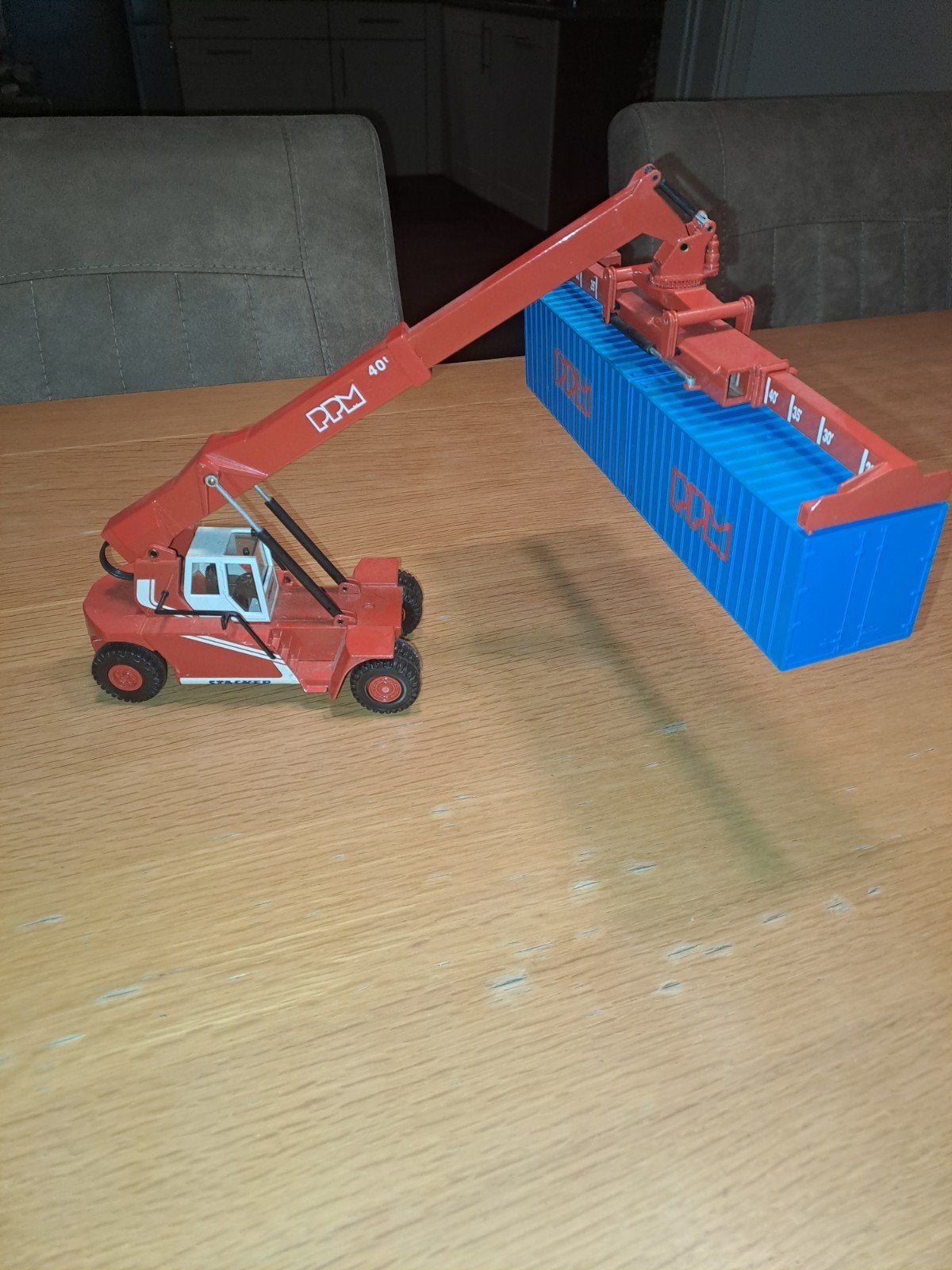 PPM Super Stacker Schaal 1:50 Model met Container, Hobby en Vrije tijd, Ophalen of Verzenden, Gebruikt, Hijskraan, Tractor of Landbouw