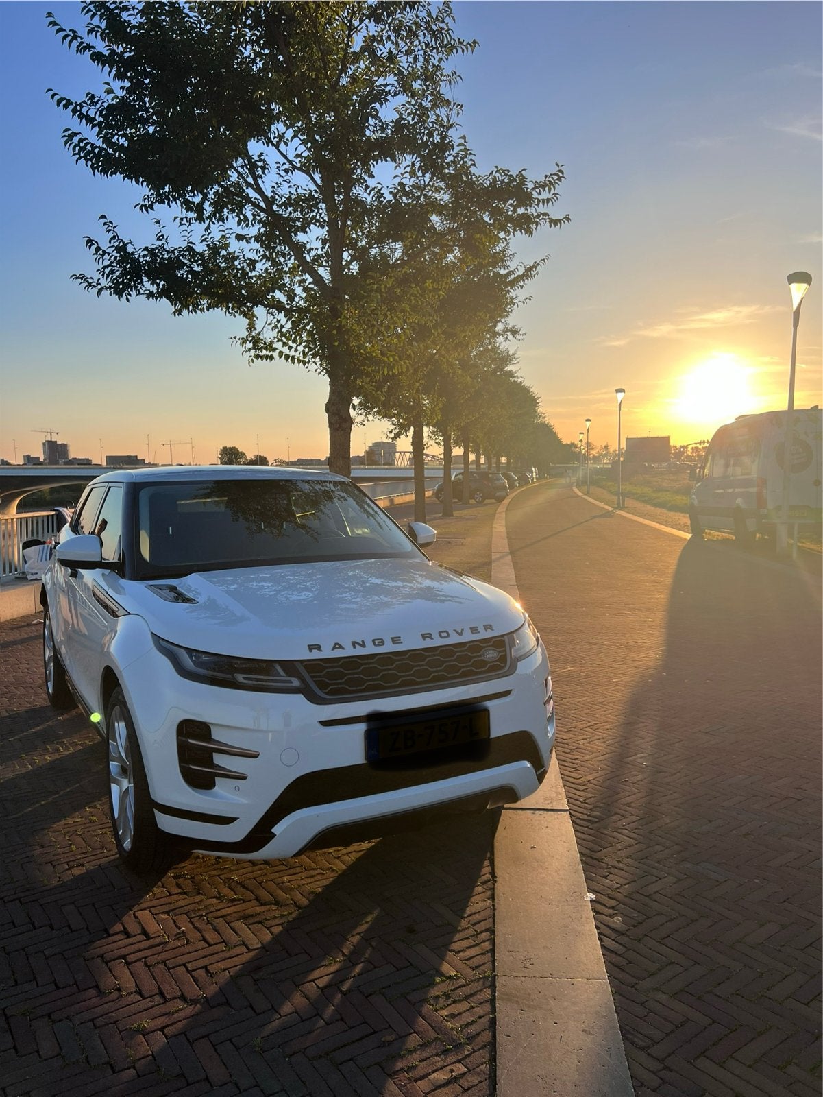 Range Rover Evoque P200 HSE | 200PK | Meridian | ClearSight, Auto's, Automaat, Dealer onderhouden, 1800 kg, 4 cilinders