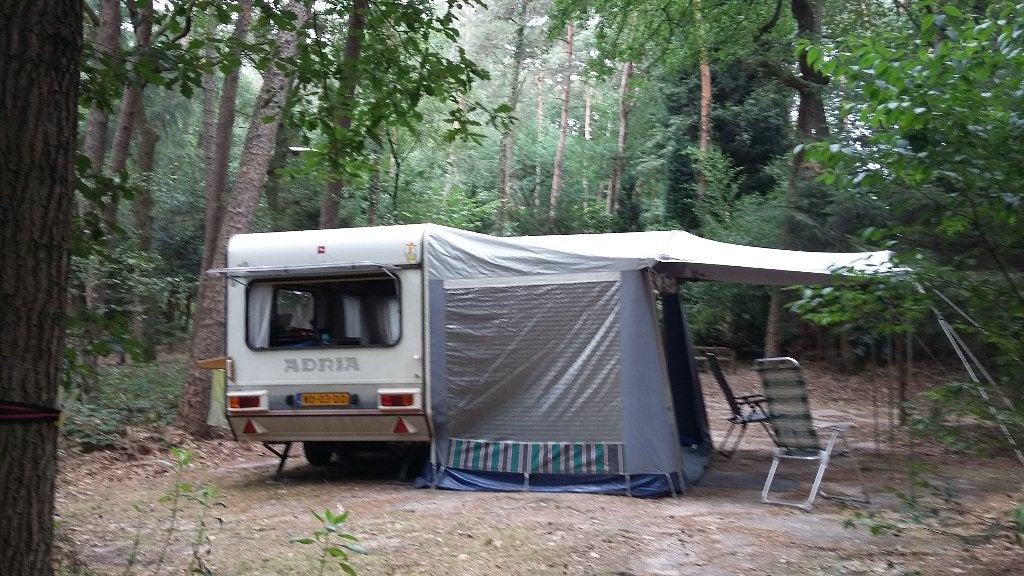 Adria caravan 350D Optima bwjr 1990, Caravans en Kamperen, Caravans, Particulier, tot en met 4, 500 - 750 kg, Rondzit, Adria, 2 aparte bedden
