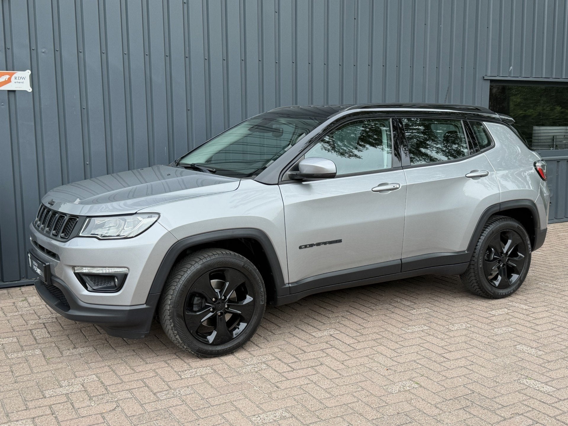 Jeep Compass 1.4 MultiAir Night Eagle APPLE CARPLAY!/NAVI!/, Auto's, 450 kg, Gebruikt, Zwart, 4 cilinders