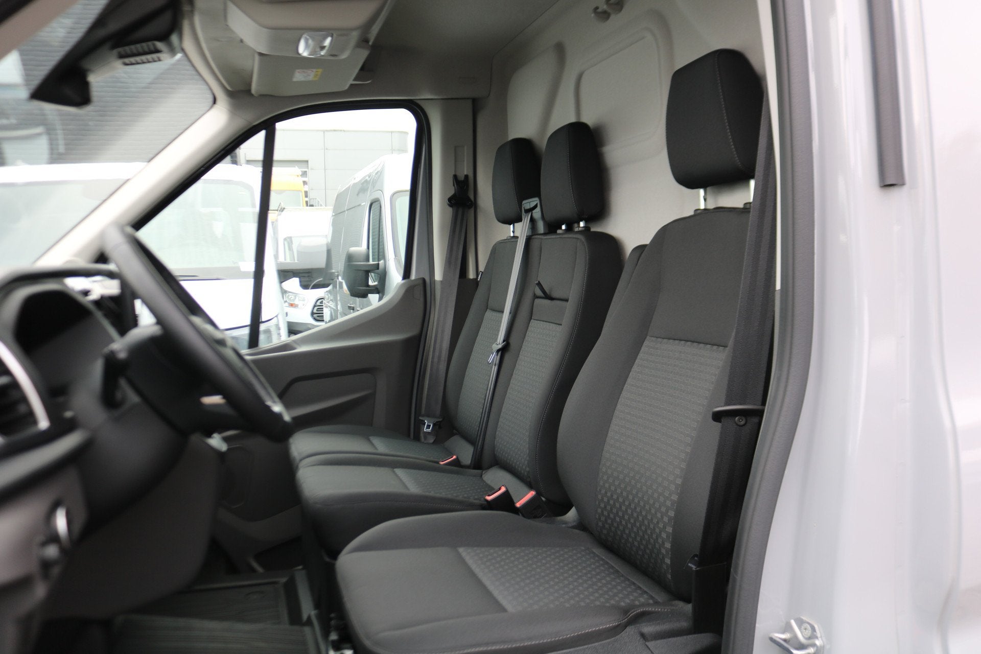 Ford E-Transit 350 L3 H2 Trend 68 kWh Navigatie Adapt. Cruis, Automaat, 2549 kg, Achterwielaandrijving, Gebruikt