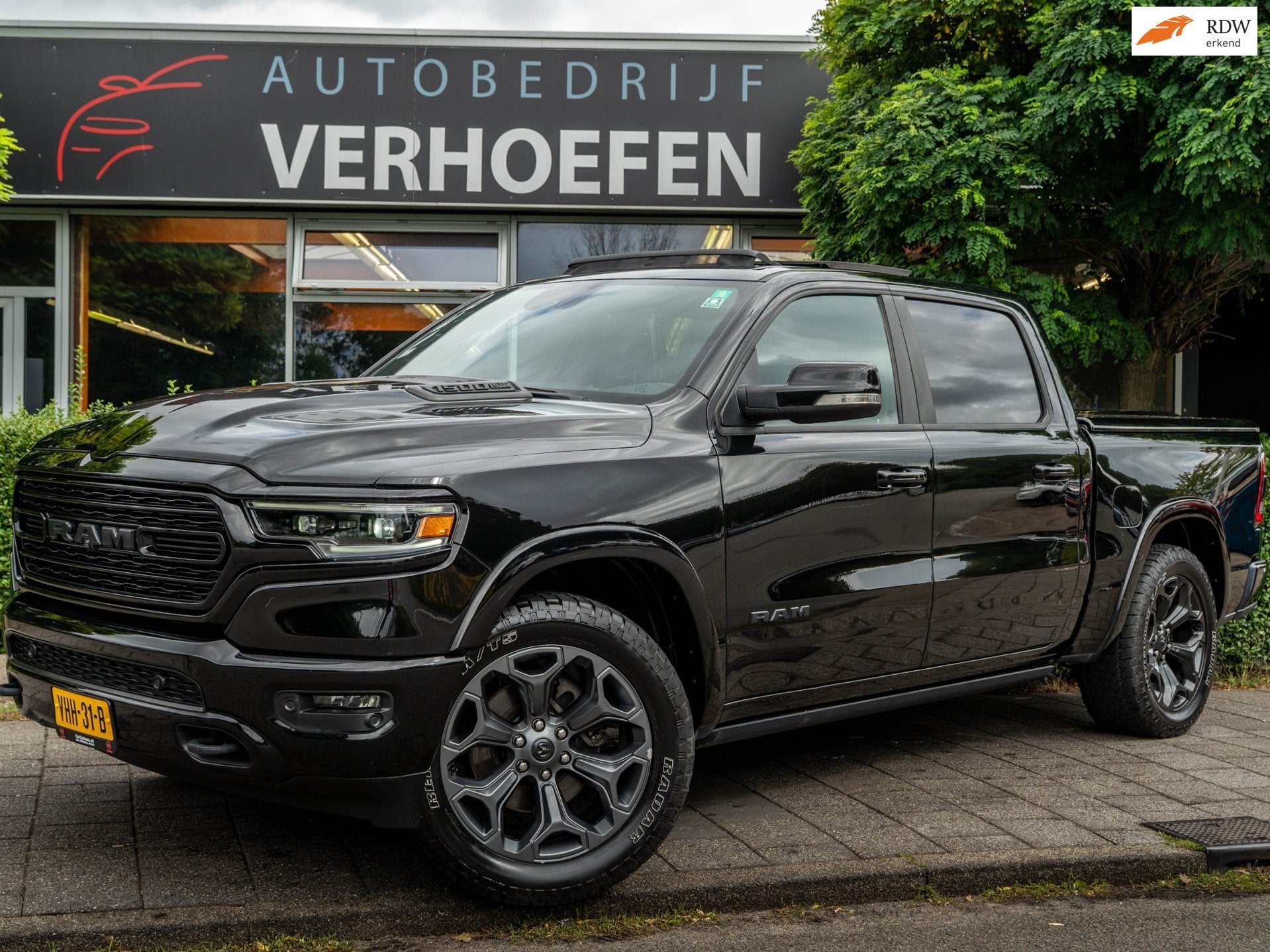 Dodge Ram 1500 5.7 V8 4x4 Crew Cab Limited - FULL OPTION - P, Auto's, Gebruikt, 5654 cc, Zwart, Bedrijf