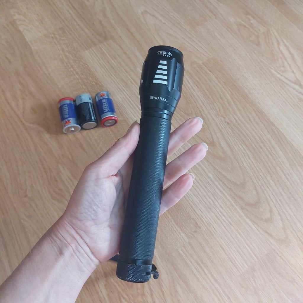 Tactische LED-zaklamp met een CREE LED-chip(model OWK 701), Ophalen of Verzenden, Gebruikt, Batterij