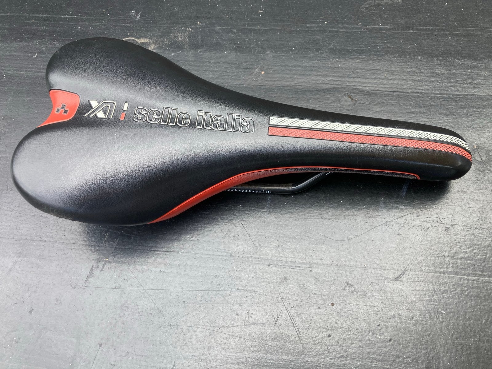 Selle Italia X1 Fietszadel - Zwart/Rood, Fietsen en Brommers, Ophalen, Gebruikt, Kunststof, Zadel