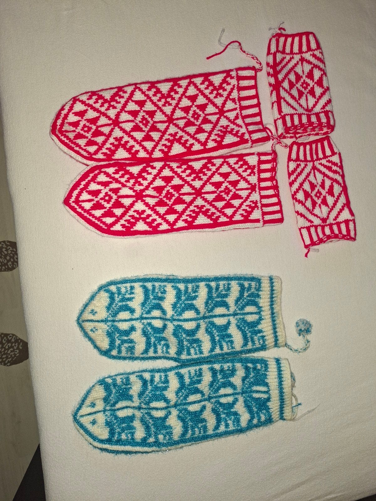 Handgemaakte supper fijne  kausen, Ophalen of Verzenden, Nieuw, Rood, Sokken en Kniesokken