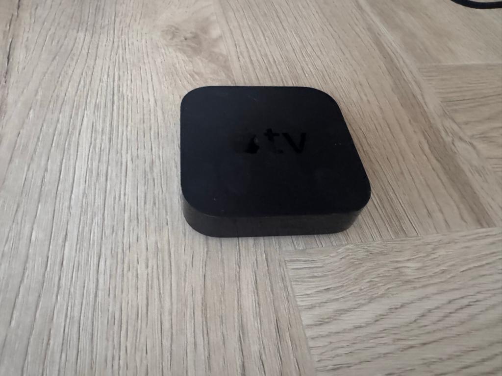 Apple TV 1ste generatie, Ophalen of Verzenden, Gebruikt, HDMI, Zonder harde schijf