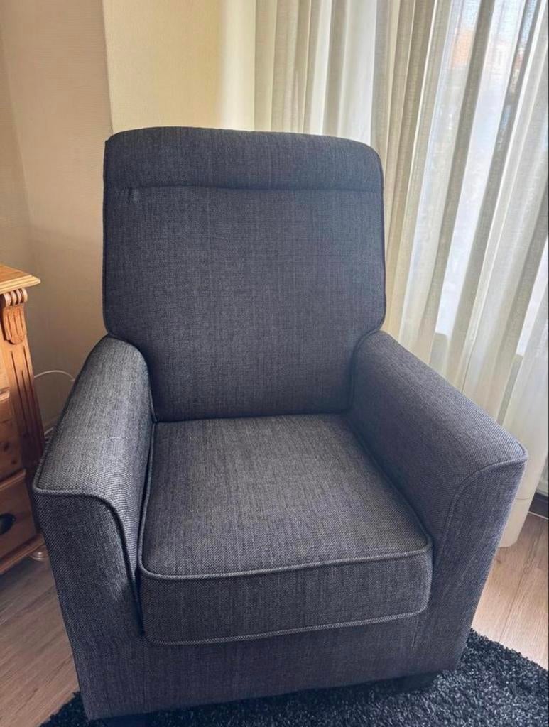 Comfortabele Grijze Fauteuil - Tijdloos Design, Huis en Inrichting, Ophalen, Gebruikt, Stof, 75 tot 100 cm
