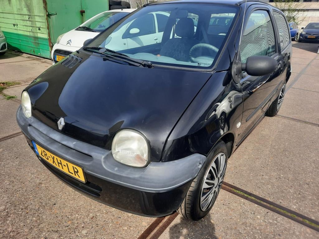 Renault Twingo weekend aanbieding 1495- als nieuw 68483km, Auto's, Renault, Voorwielaandrijving, Twingo, 600 kg, 4 cilinders