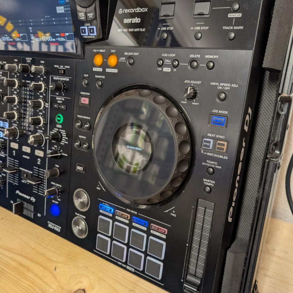 Pioneer DJ XDJ-RX3 Controller - Nieuwstaat + Flightcase, Ruilrijk, Zo goed als nieuw, Info@ruilrijk.nl, Neerstraat 60, 6041 KD Roermond