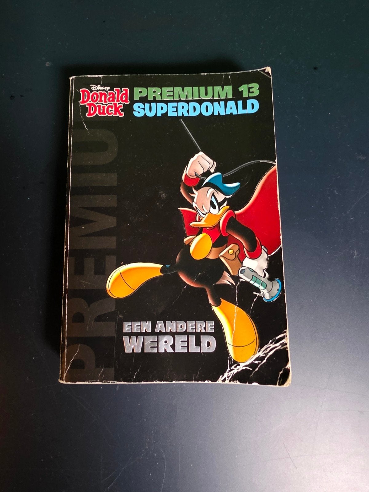 Donald Duck Premium 13: Superdonald - Een Andere Wereld, Boeken, Ophalen of Verzenden, Gelezen