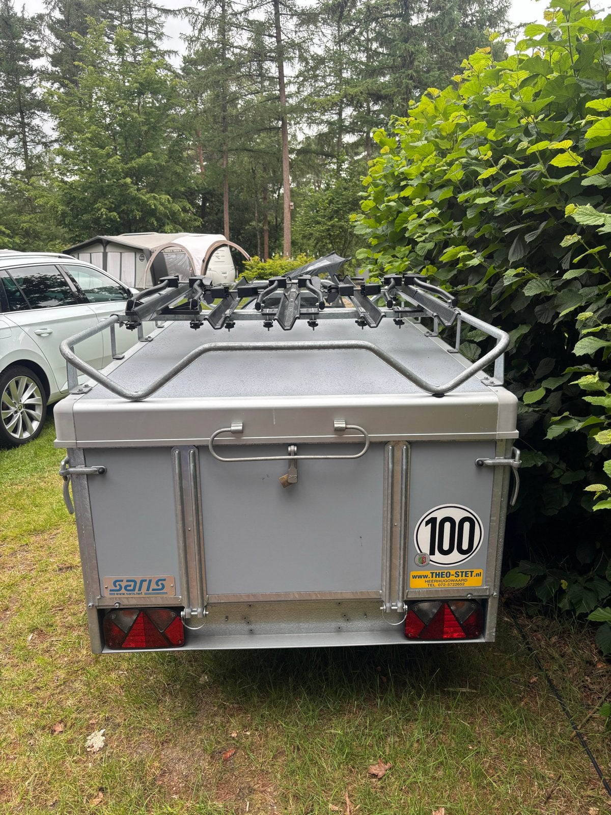 Saris Woody 750kg aanhanger met 5 fietsendragers, Ophalen, Zo goed als nieuw
