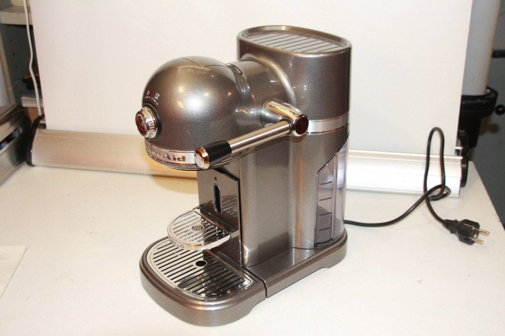 kitchenaid nespresso koffieautomaat grijs klein lekje (401), Witgoed en Apparatuur, Gebruikt, 10 kopjes of meer, Koffiemachine