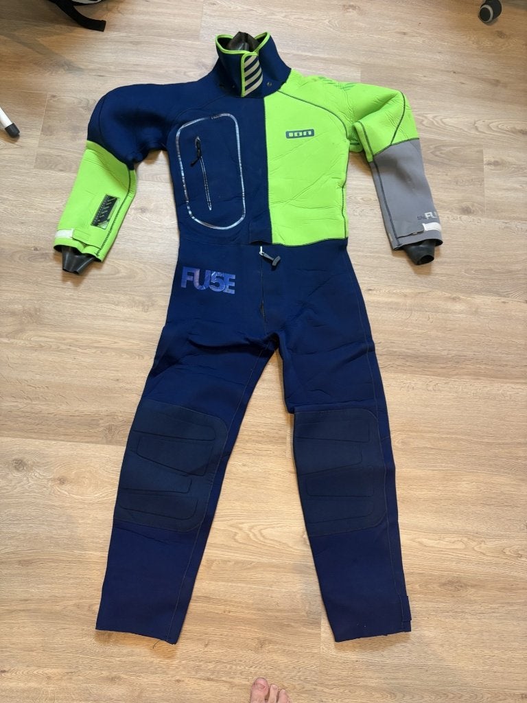 ION Fuse Drysuit 4/3 Neopreen Droogpak maat XL (52), Ophalen of Verzenden, Gebruikt, Dame of Heer, Wetsuit