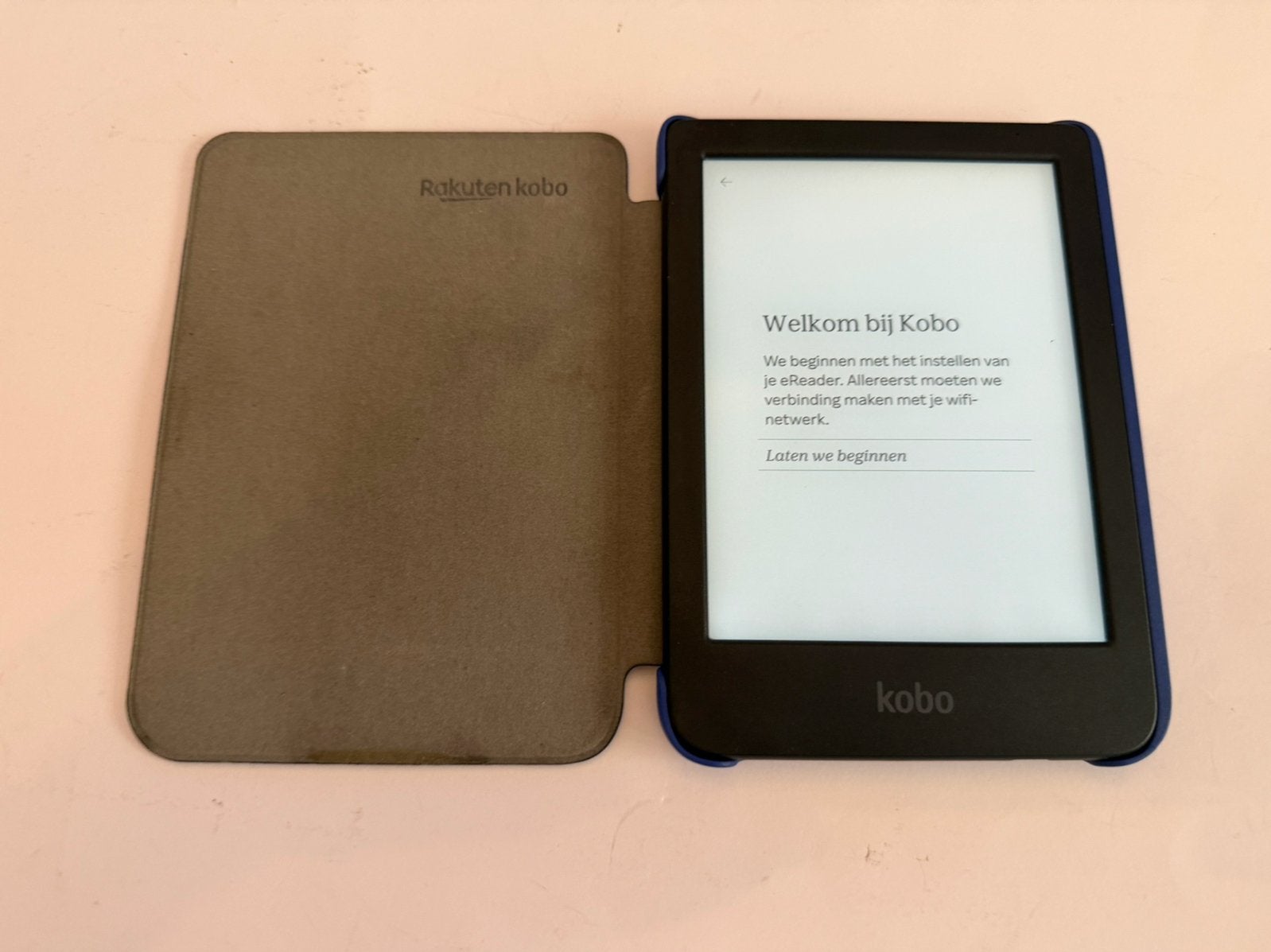 Kobo Clara BW | Met originele Kobo SleepCover, Verzenden, Kobo, Zo goed als nieuw, 16 GB of meer