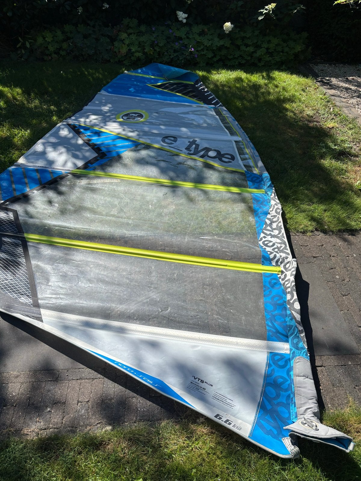 Duotone North Sails E_Type 6.6 evt compleet met giek en mast, Watersport en Boten, Windsurfen, Ophalen, Gebruikt, Met giek, 6.5 m² tot 8 m²