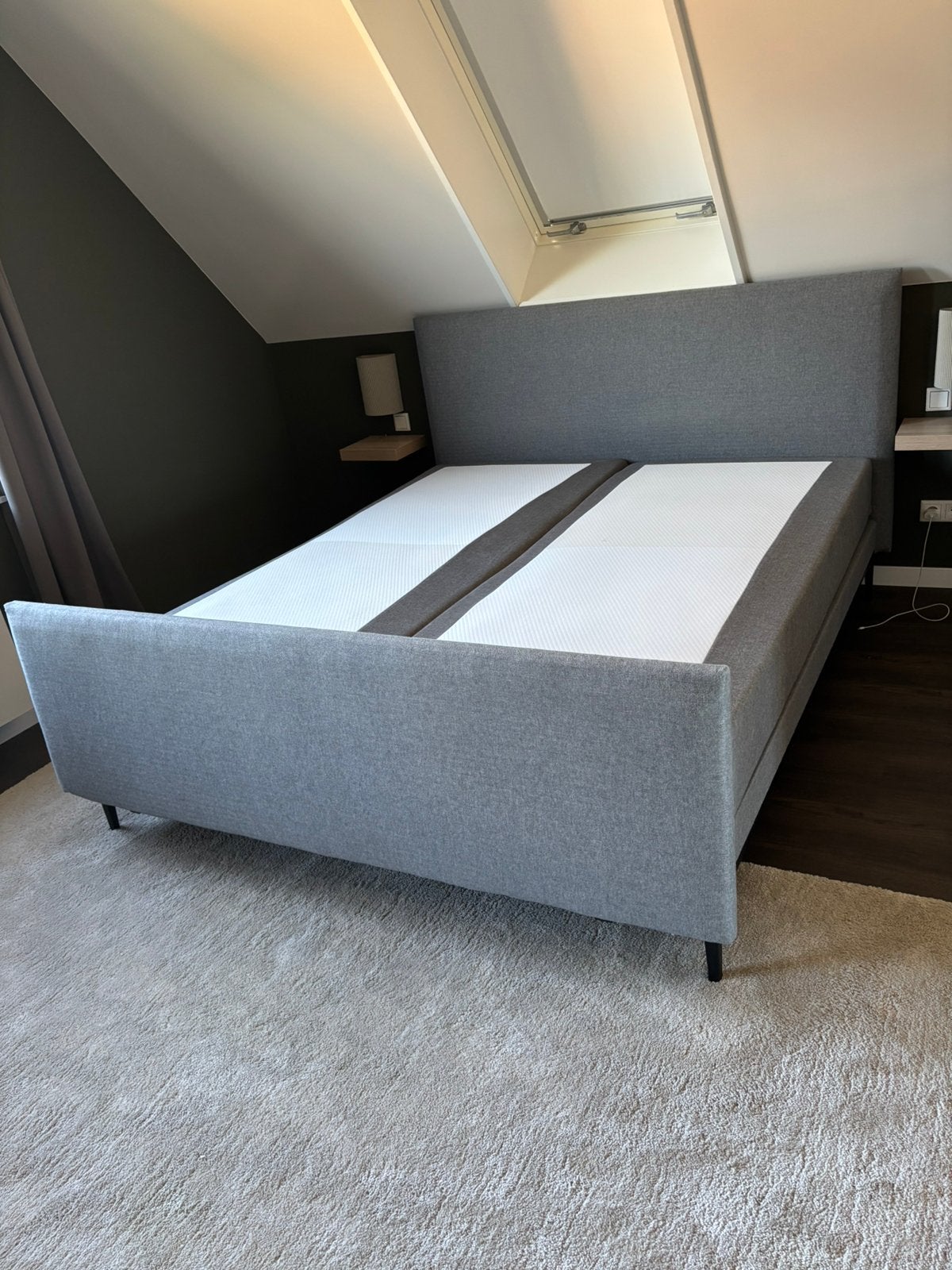 Te koop grijze boxspring, Ophalen, 210 cm, Tweepersoons, Zo goed als nieuw