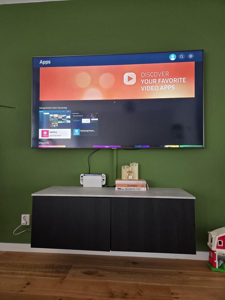 Samsung 70 inch 4K Smart TV + Vögels muurbeugel + tv-meubel, Ophalen, 50 Hz, Samsung, 100 cm of meer