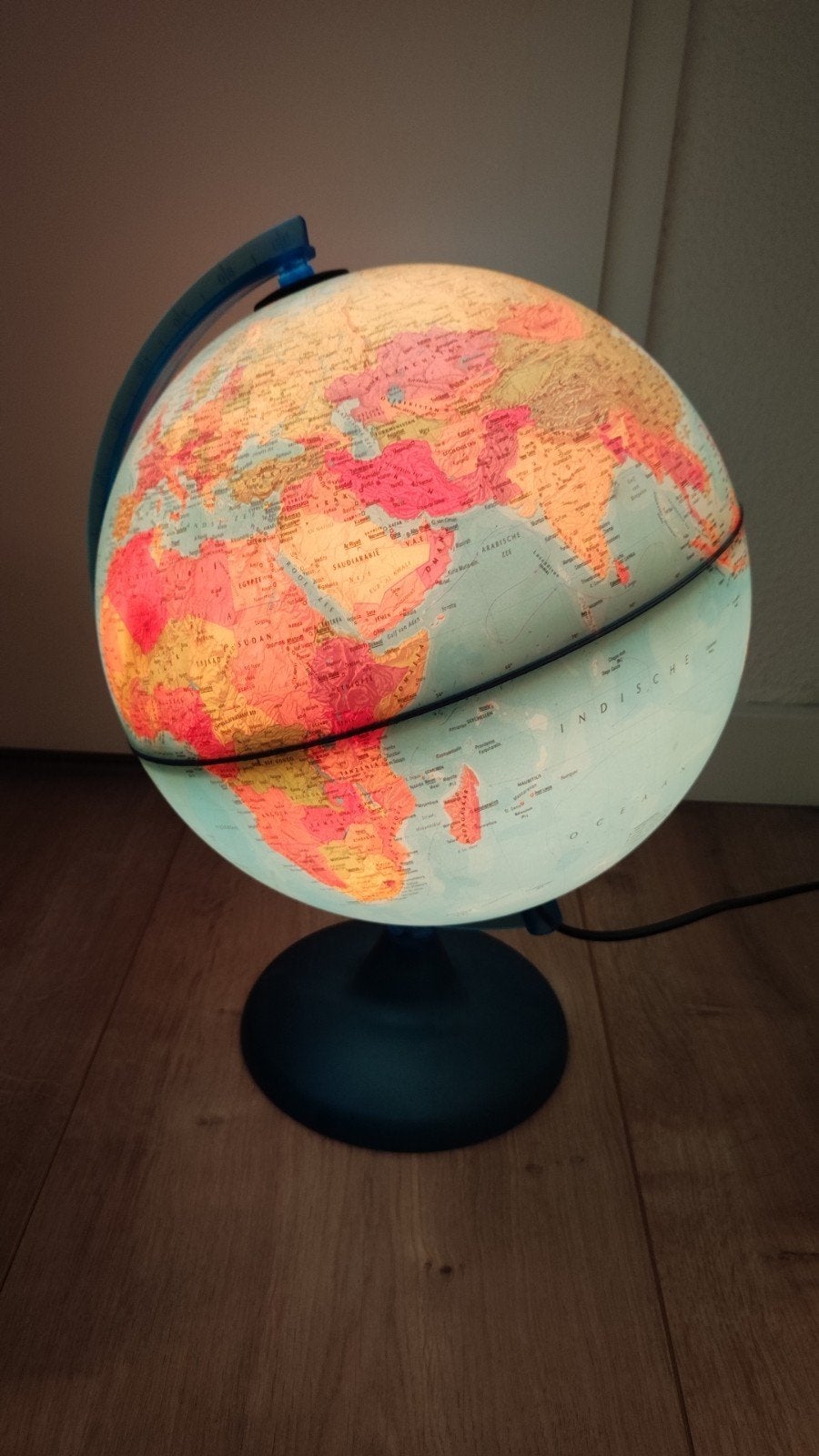 lamp wereldbol, Ophalen, Draaibaar, Zo goed als nieuw, Kinderwereldbol