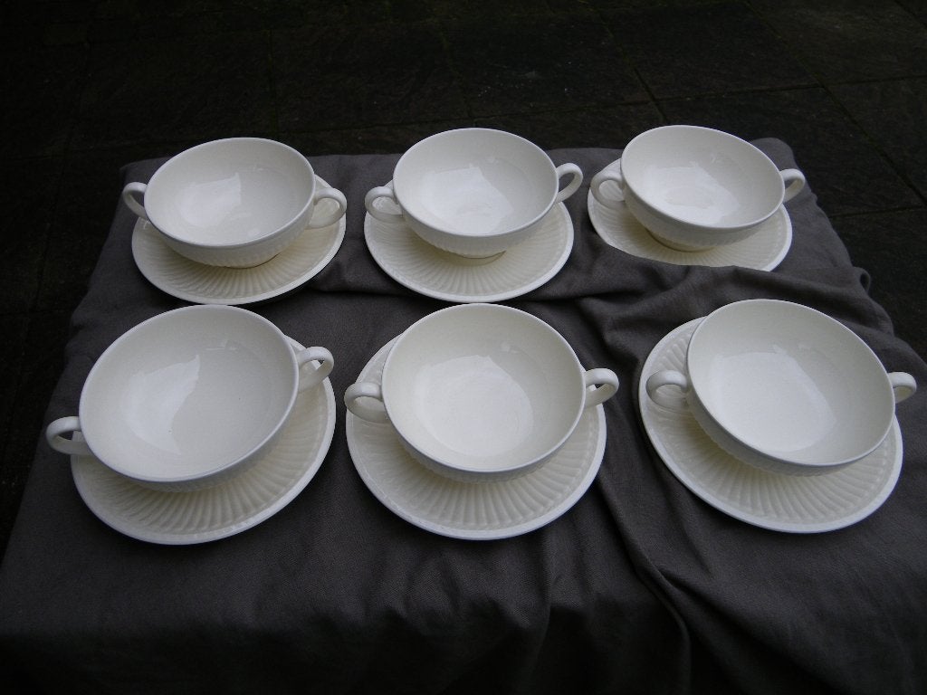 Wedgwood EDME  Puntgave soepkop en schotels, Ophalen of Verzenden, Zo goed als nieuw, Kom(men), Wedgwood