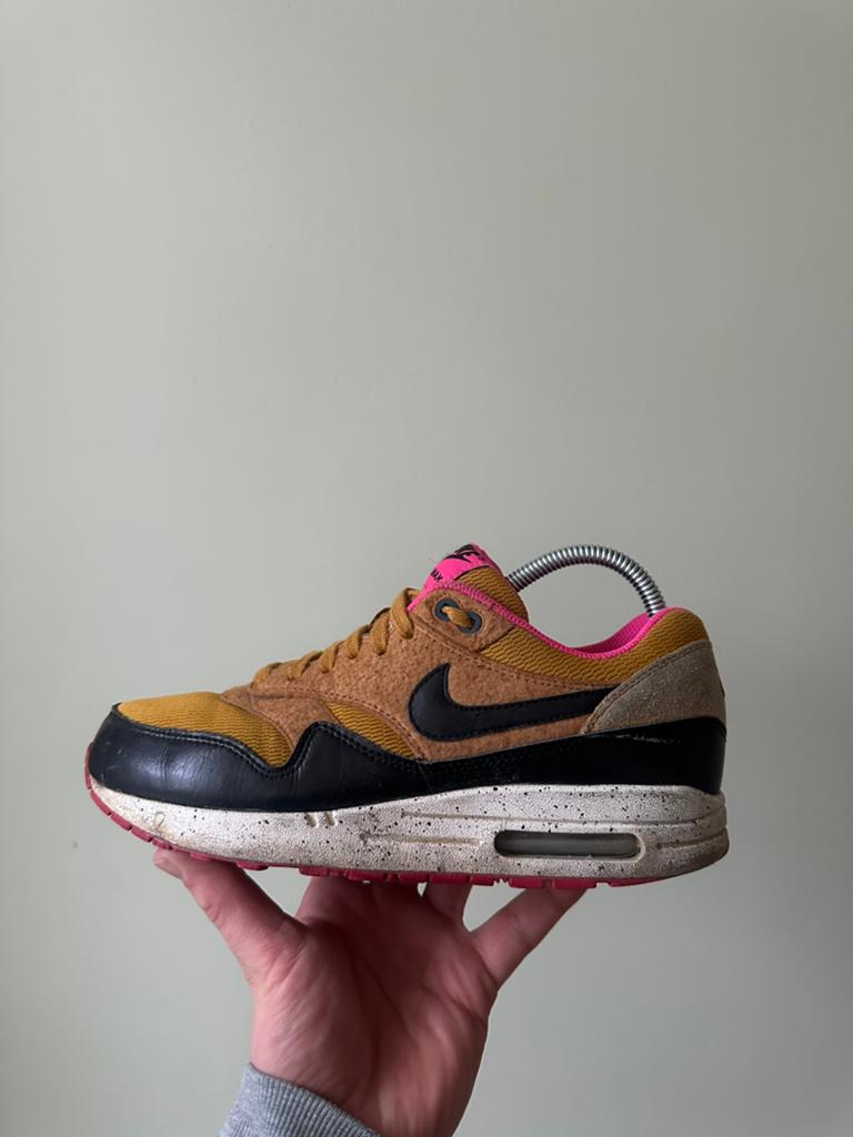 Nike Air Max 1 Gold Suède / 40, Overige kleuren, Ophalen of Verzenden, Sneakers of Gympen, Zo goed als nieuw