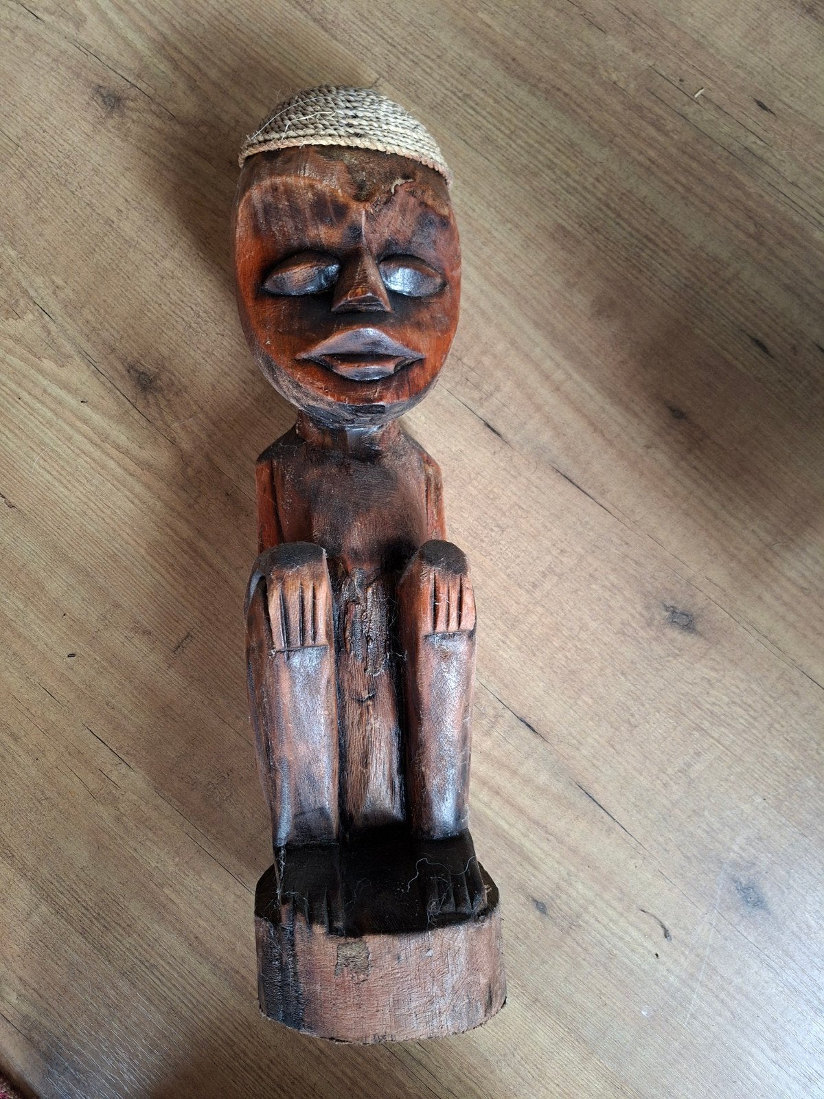 Houten Afrikaans beeld 52 cm groot- Handgesneden, Hout, Bruin, Afrika, 52 cm