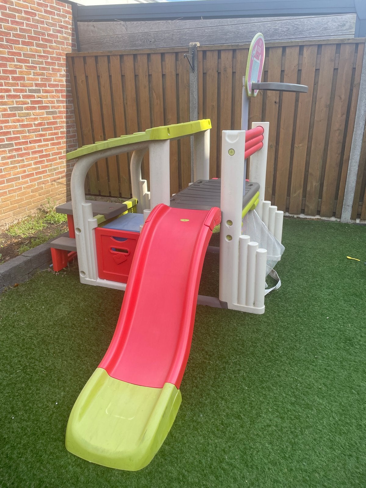 Smoby speelhuisje Fun Center met Glijbaan en Klimwand, Ophalen, Gebruikt, Klimwand
