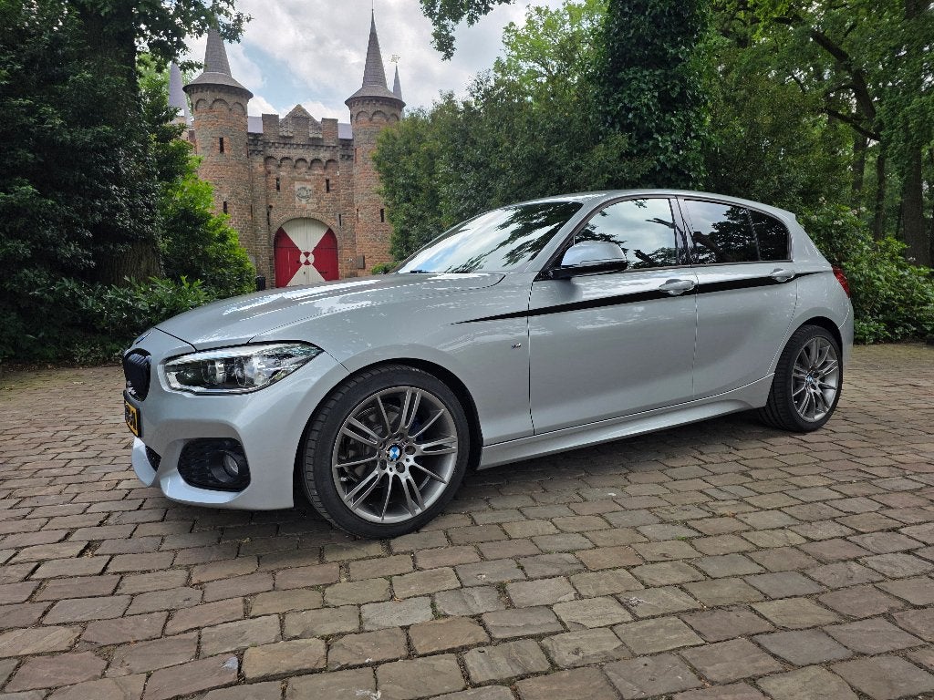 BMW 1-Serie 116i Bj 2016 Grijs 2x M-pakket super nette auto, 1-Serie, Achterwielaandrijving, 1280 kg, Zwart