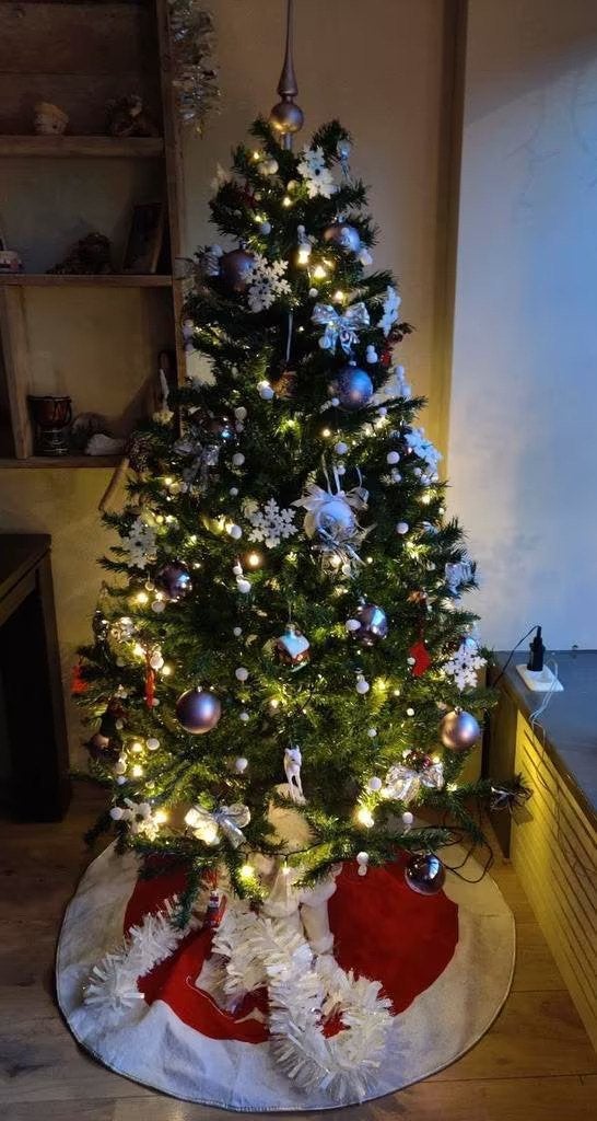Kunstkerstboom, 1.60 of 1.70, in doos, Ophalen