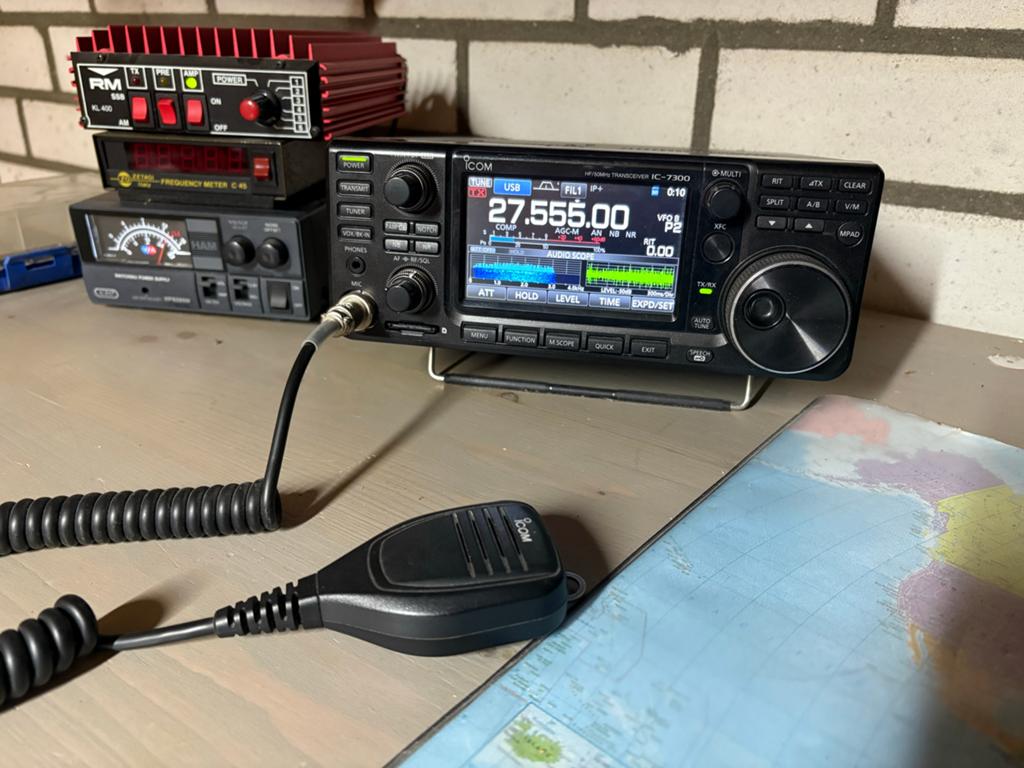 Icom IC-7300 GEMODIFICEERD -zo goed  als nieuw, Telecommunicatie, Zenders en Ontvangers, Ophalen of Verzenden, Zo goed als nieuw