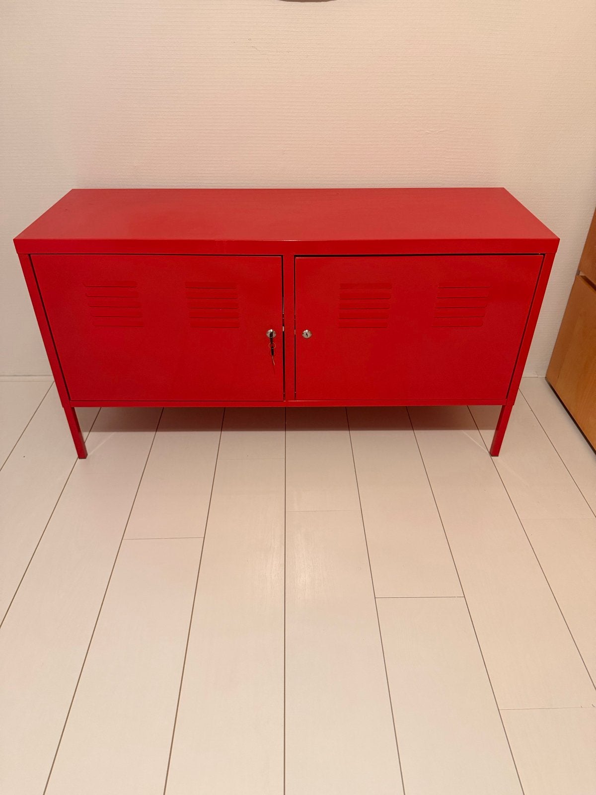 IKEA PS kast (Locker / TV-kast) rood, Gebruikt, 100 tot 150 cm, Ophalen of Verzenden, Minder dan 100 cm