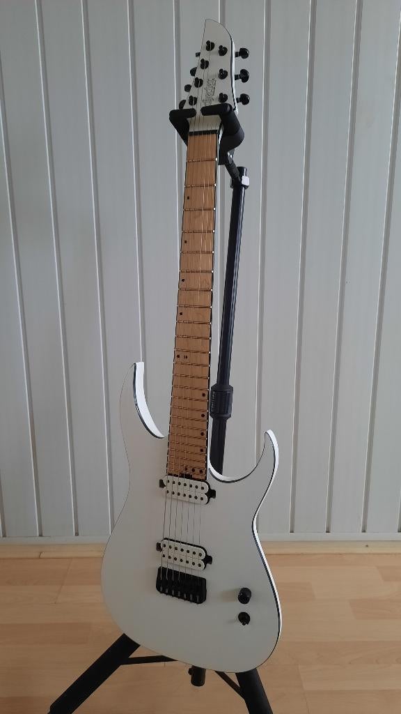 SCHECTER KEITH MERROW KM-7 MK-III (In nieuwstaat!!), Muziek en Instrumenten, Snaarinstrumenten | Gitaren | Elektrisch, Zo goed als nieuw