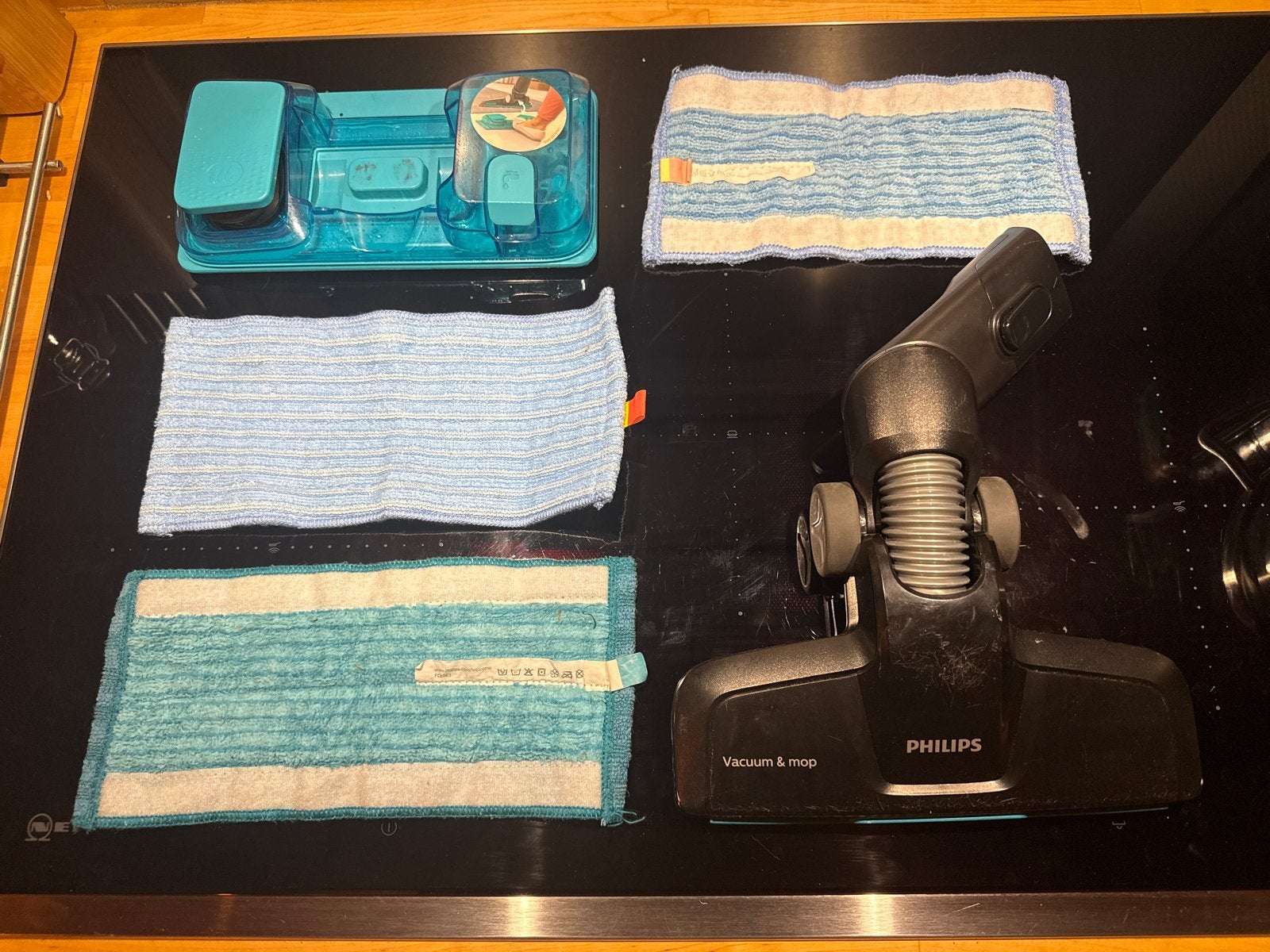 Philips SpeedPro Max Aqua dweilzuigmond + 3 dweildoeken, Witgoed en Apparatuur, Combi-reiniger, Gebruikt, Philips, Dweilfunctie