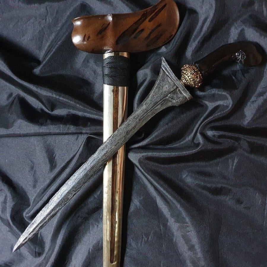 Antieke Keris Jalak Sumelang Gandring Pedaringan Kebak KNK44, Antiek en Kunst, Verzenden
