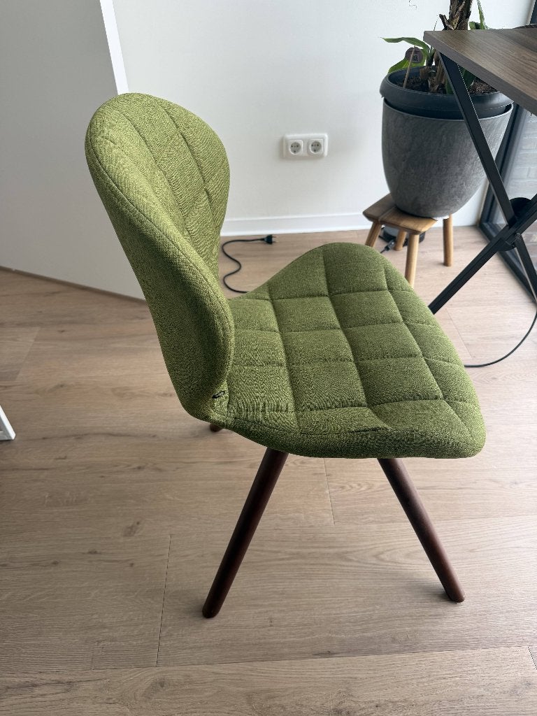 Green Chair, Ophalen