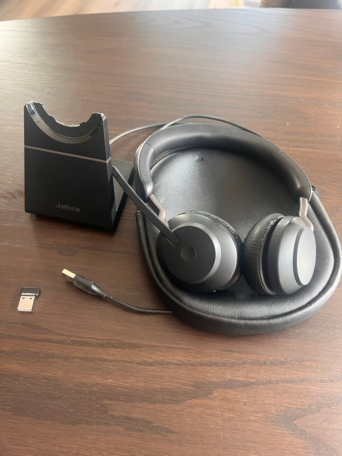 Jabra Evolve2 65 Flex Headset met Oplaadstation, Gebruikt, Bluetooth, On-ear, Ophalen of Verzenden