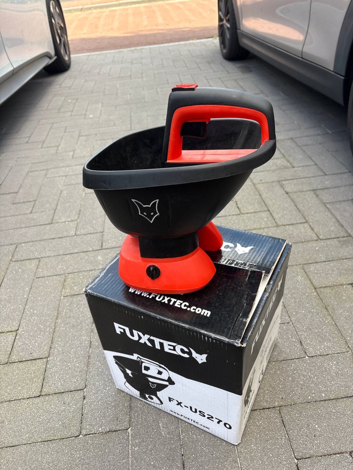 FUXTEC Strooier FX-US270 - Handige Zaad- en Zoutstrooier, Ophalen, Zo goed als nieuw